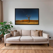 Charger l'image dans la galerie, Lever de pleine lune sur le Deadvlei