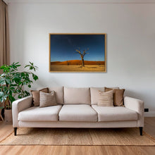 Charger l'image dans la galerie, Lever de pleine lune sur le Deadvlei