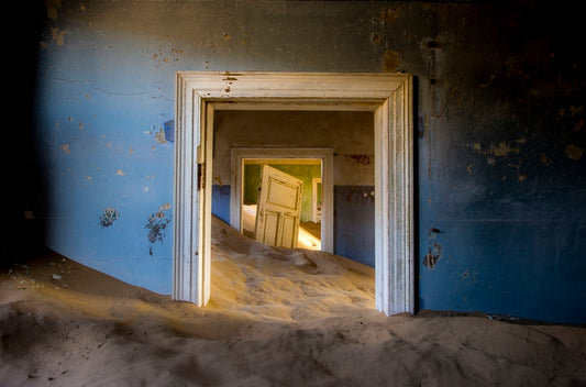 Les portes de Kolmanskop