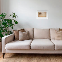 Charger l&#39;image dans la galerie, Seul dans la poussière
