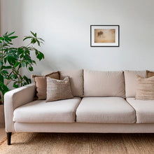 Charger l&#39;image dans la galerie, Seul dans la poussière
