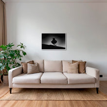 Charger l&#39;image dans la galerie, La porteuse d&#39;eau
