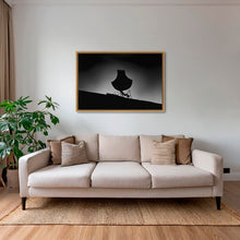 Charger l&#39;image dans la galerie, La porteuse d&#39;eau
