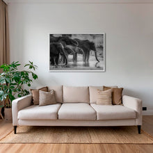 Charger l&#39;image dans la galerie, La famille au bar
