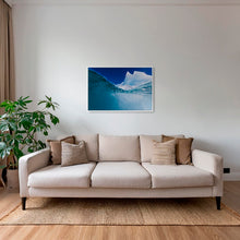 Charger l&#39;image dans la galerie, Contre l&#39;iceberg
