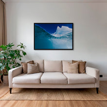 Charger l&#39;image dans la galerie, Contre l&#39;iceberg
