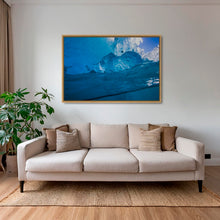 Charger l&#39;image dans la galerie, Dans l&#39;eau glaciale
