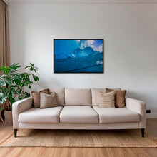 Charger l&#39;image dans la galerie, Dans l&#39;eau glaciale
