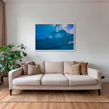 Charger l&#39;image dans la galerie, Dans l&#39;eau glaciale
