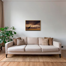 Charger l&#39;image dans la galerie, Lumière sur un géant
