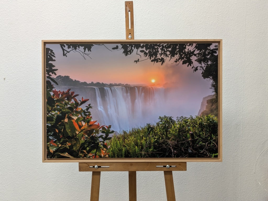 Lever de rideau sur les Chutes